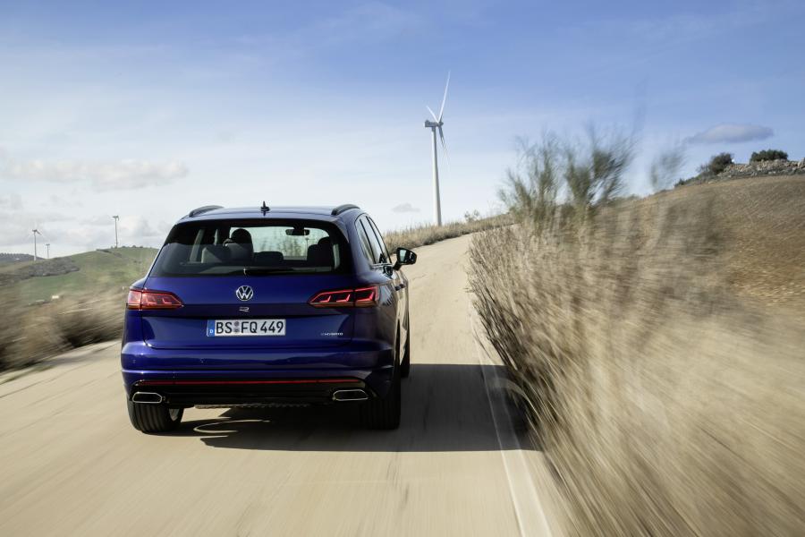  Volkswagen Touareg R 2020 года  (WW) (фото 35 из 61)